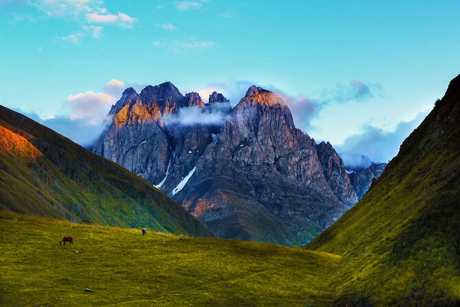 Tbilisi to Kazbegi, Gudauri, and Ananuri Day Tour - Gergeti Trinity Church and the extra 20 GEL Jeep ride
