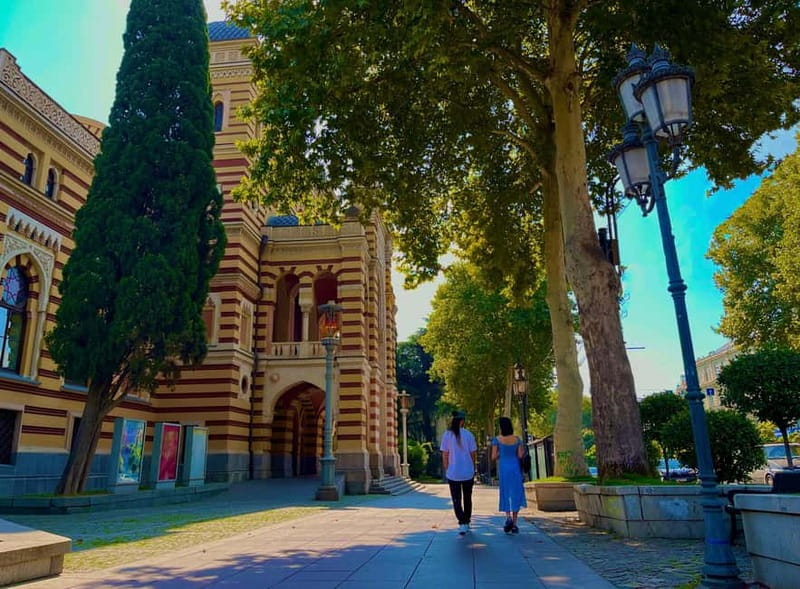 Tbilisi: Top 20 Highlights Guided Walking Tour with Tastings - Liberty Square and the St. George monument