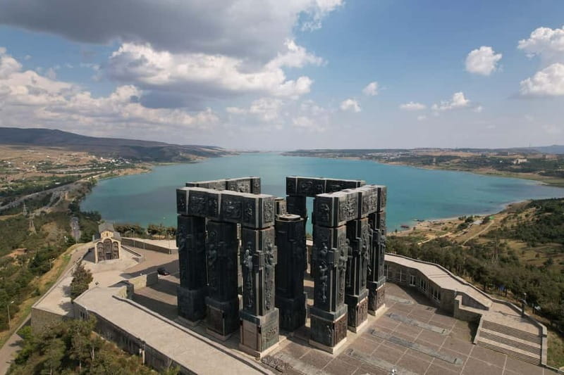 Tbilisi: Urban Snapshot Guided Tour - Rike Park, Metekhi, and the river views