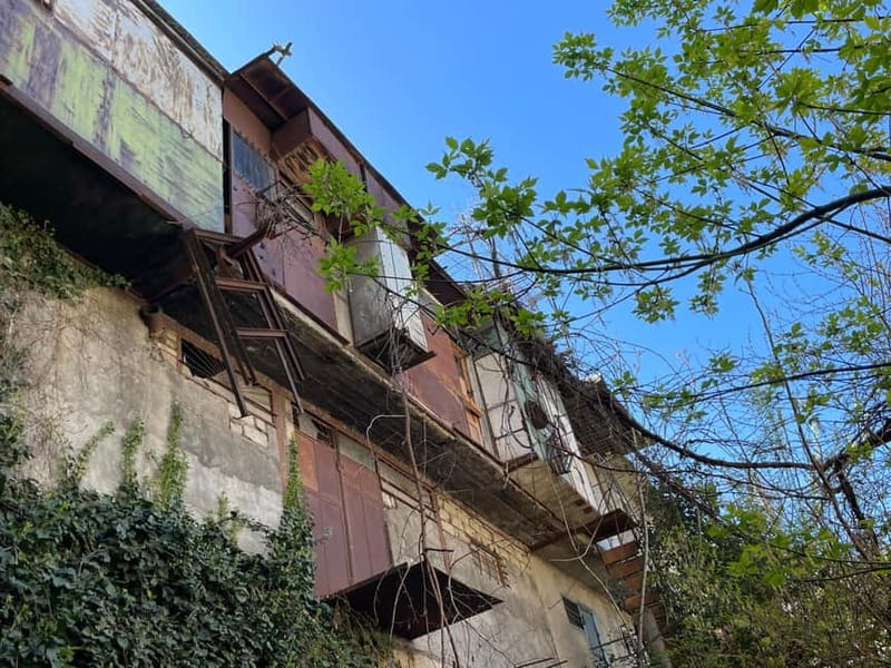 Tbilisi: Where Tourists Don’t Go – The Forgotten Rails Tour - Abandoned trains and the railway repair station
