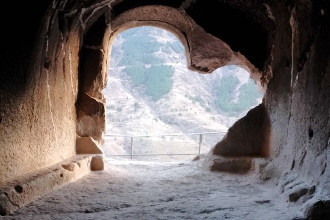 Tour planning in Georgia - Rabati Castle and Vardzia in southern Georgia