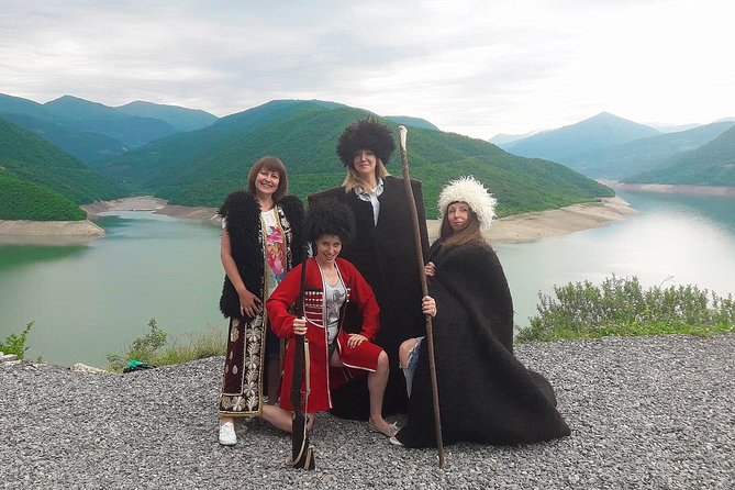 Tour to Kazbegi: Georgian Military Road – Ananuri – Gudaury – Kazbegi - What the guide can add to the day