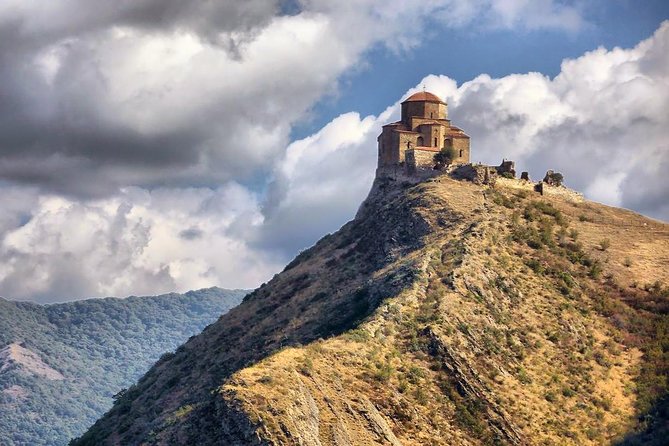 Uplistsikhe, Mtskheta and Jvari - historical private day tour from Tbilisi - Uplistsikhe: climbing through Georgia’s ancient cave town