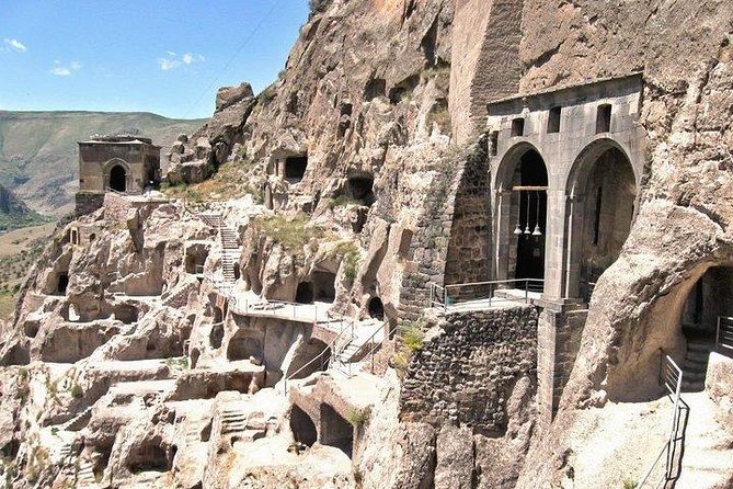 Vardzia - Rabati - Borjomi - Vardzia, Georgia’s cliff-carved city