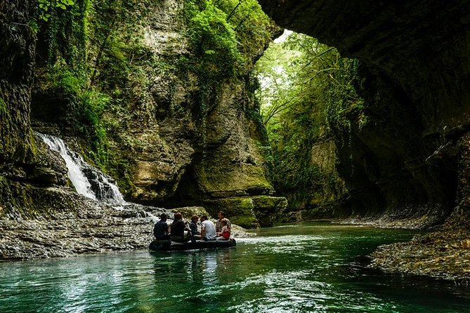Virtual tour to Georgia - Katskhi Pillar: the unusual stop
