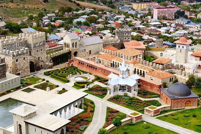 Virtual tour to Georgia - Martvili, Okatse, and Kinchkha Waterfall