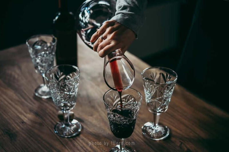 Wine Tasting feel the Difference of Qvevri or Classical Wine - What the 1.5 Hours Feels Like